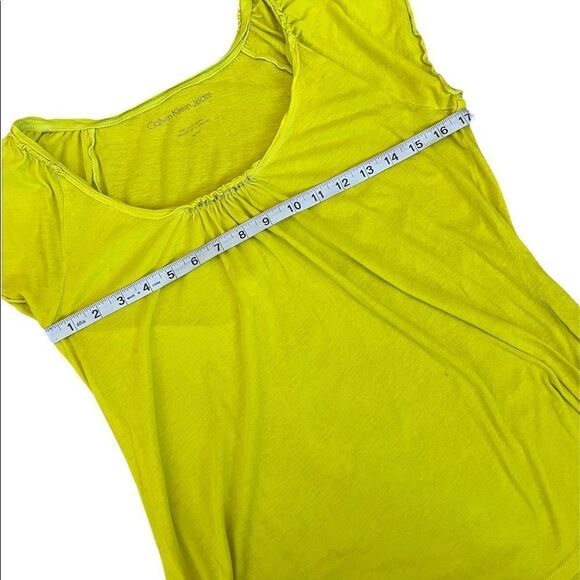 CALVIN KLEIN JEANS Neon Green Flutter Sleeve Scoop Neck Embellished Neck Tee M - Picture 5 of 9